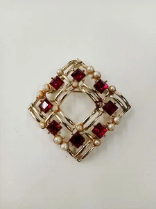 Vintage Sarah Coventry Red Rhinestone Faux Pearl Gold Tone Pin Brooch  - Picture 1 of 6