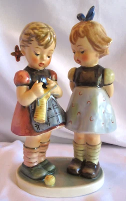 Hummel Goebel Figurine KNITTING LESSON #256 Signed TMK 6 EUC - Image 1 of 4