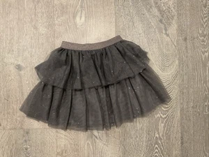 H&M Girls Silver Glitter 2 Layers Skirt With Silver Elastic Waist Band Size 5T/6 - Picture 1 of 3