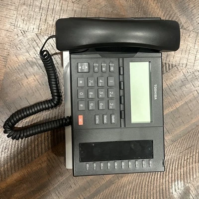 Toshiba DP5022-SD 10-Button Digital Phone - Black - Image 1 of 2