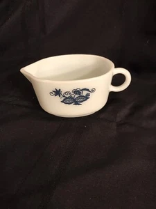 PYREX CORNING 77-B OLD TOWN BLUE GRAVY BOAT - Picture 1 of 8