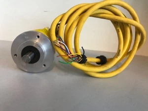 Encoder giratorio Stegmann DG 60 L WKR 2000 PULS/REV SN 5W1WL0J00600-000026 - Imagen 1 de 5
