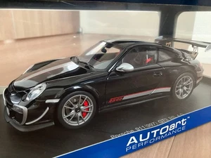 AUTOart Porsche 911 GT3 RS 4.0 1/18  860937 - Picture 1 of 6