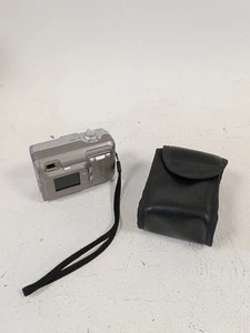 FUJIFILM FinePix A405 Digital Camera with Case - Silver - TESTED - PRE-OWNED - Picture 1 of 12