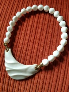 Atemberaubende Vintage skulpturierte Trifari Lucite Halskette von Kunio Matsumoto - Bild 1 von 8