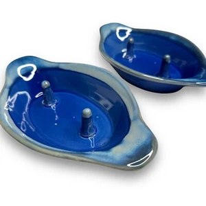 2er Set Keramik Ton Backkartoffel Herd Halter Blau Sprenkel Glasur Farmcore - Bild 1 von 11