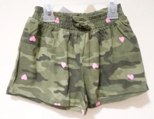 NWT Baby Gap Camo & Hearts Shorts Girl's Size 4/4T - Picture 1 of 1