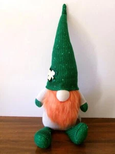 St Patricks Day Plüsch Wichtel gewichtet für Tisch oder Regal sitzend - Bild 1 von 8