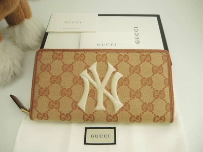 Cartera Larga Gucci Yankees GG Supreme Marrón Cremallera Cartera Larga Beige con Bolsa de Almacenamiento Foto 1 de 4