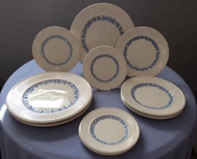 Wedgwood Queensware Edme lavanda em creme lote de doze peças COMO ESTÁ ca. Década de 1930 - Imagem 1 de 4