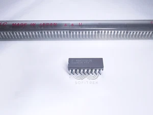 MBM2212-25 Fujitsu 1024-Bit NVRAM Non-Volatile SRAM + EEPROM Ceramic IC CERDIP18 - Picture 1 of 4