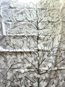 Marimekko Fabric, "Lumimarja", 100% Cotton Sateen, by the Yard, Beautiful! - Picture 1 of 3