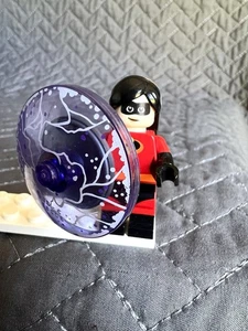 LEGO SUPER HEROES Incredibles Violet Parr Minifigur mit Explosion inkl.004 - Bild 1 von 6