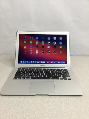 MacBook Air A1466 13.3'' 2.2 GHz Intel i7 8 GB Ram 256 GB SSD Año 2015 Foto 1 de 4