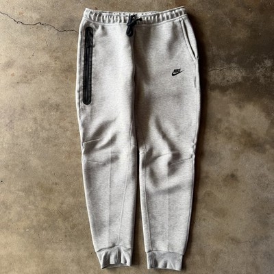 Nike Sportswear Tech Fleece Joggers Sweatpants Gray FB8002-063 Men’s Size XL