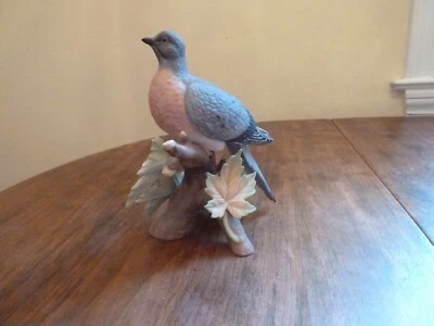 LENOX Fine Porcelain PASSENGER PIGEON 2004 GARDEN BIRDS Collection Figurine - Image 1 of 4