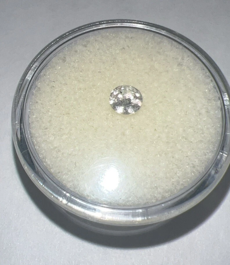 Diamante suelto natural brillante redondo plateado superior de 0,30 quilates 4,58 mm Foto 1 de 3