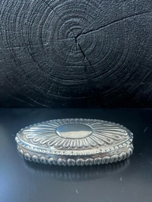 古董银鼻烟盒,1897 年伯明翰(英国) — 第 1/4 张图片