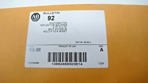 ALLEN BRADLEY 92-98 PHOTOSWITCH REFLECTIVE SQUARE 2.75X2.75" - Picture 1 of 3