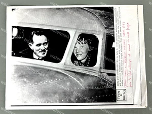 AMELIA EARHART & FREDERICK NOONAN Pilot Aviatrix 1982 Wire Press Laser Photo - Picture 1 of 2