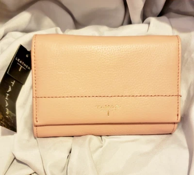 Новый с Ярлыками Tahari тройной бумажник, клапан индексатор, пыльная роза изящный! - Изображение 1 из 4
