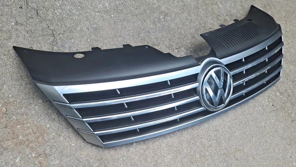 2013-2017 VW Volkswagen CC Upper Front Grille Black With Emblem 2014 2015 2016 Foto 1 de 4