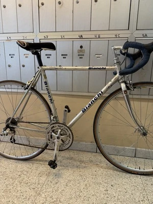 BIANCHI COLUMBUS REPARTO CORSE (SHIMANO 105 GRUPO E RODAS)… - Imagem 1 de 4