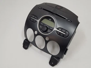 Unidad principal de radio estéreo Mazda 2 DE reproductor de CD 6 apiladores tipo 07-14 - Imagen 1 de 6