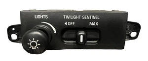 1997 - 2005 Buick Park Avenue Headlight Control Switch OEM 25630054 - Picture 1 of 2