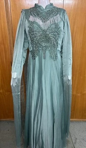 dress - Picture 1 of 3