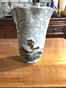 SCHÖNE 6" ITALIENISCHE KERAMIK VASE GERIFFELTE RÄNDER WINTERMOTIV handbemalt - Bild 1 von 4