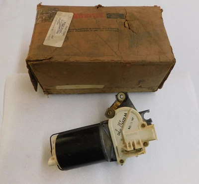 NOS OEM Ford 1974 1975 1976 Thunderbird + Lincoln Mark IV Windshield Wiper Motor - Image 1 of 4