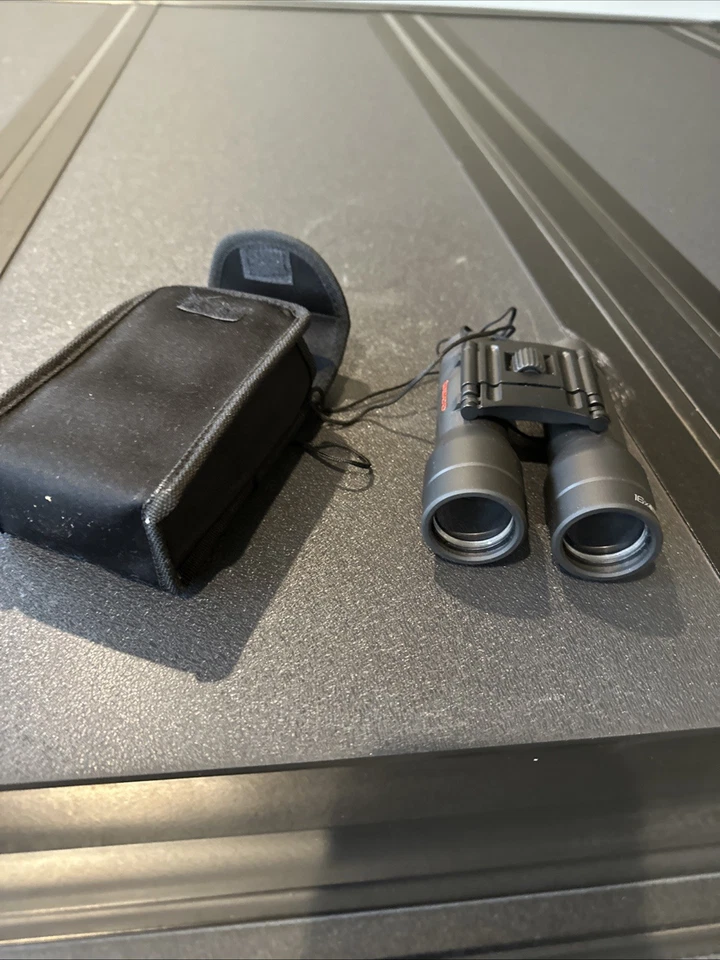 Бинокль TASCO 16 X 32 складной 188 футов/1000 ярдов, 63 М/1000 М оптика с полным покрытием - Изображение 1 из 4