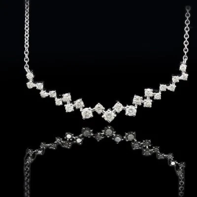 Colgante con racimo de diamantes genuinos de 0,75 quilates para mujer de oro blanco sólido de 10 quilates cadena de 18" Foto 1 de 4