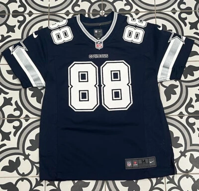 Camiseta deportiva mediana Dez Bryant Dallas Cowboys NFL fútbol americano Nike niños niños en el campo Foto 1 de 4