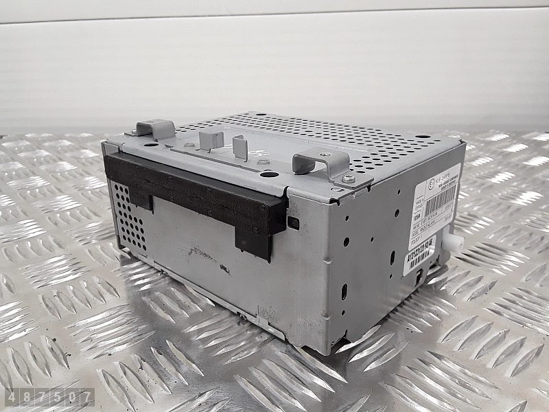 2016 FORD FIESTA AUTORADIO CD CODE FEHLT NAVI E1BT18C815HK - Bild 1 von 3