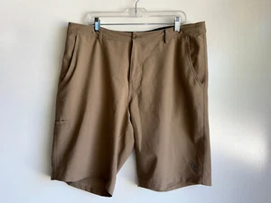 DAHUI Hybrid Khaki Tan Flat Front Shorts Men's Size 38 - Picture 1 of 9