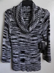 Suéter JONES NUEVA YORK, Negro/Blanco, Talla S, Precio de venta sugerido por el fabricante $109 - Imagen 1 de 1