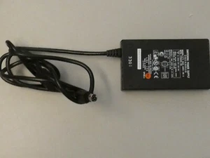 Fuente de alimentación conmutada modelo DSA-0301-05-E WPN 770340-05 -comprobado M-3987 - Imagen 1 de 6