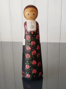 Bambola costume Bunad nazionale norvegese fatta a mano - bambola arte popolare in legno da collezione - Foto 1 di 8