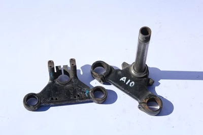 Abrazaderas de yugo triple árbol BSA A10 originales Foto 1 de 4