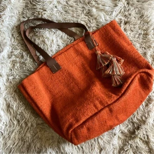 J. Jill Zinnia Naranja Óxido Tejido Yute Borla Bolso de Hombro Boho Natural - Imagen 1 de 11