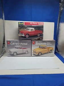 3 Chevy Pickup 1/25 Models Amt 55 Cameo Amt 55 Stepside Street Revell TG - Picture 1 of 17