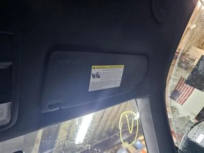 Used Right Sun Visor fits: 2017 Volkswagen Beetle w/o illumination Htbk Right Gr - Image 1 of 4