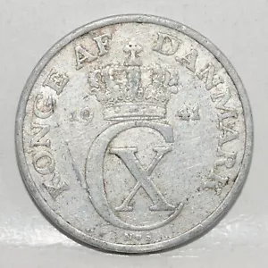 1941 Denmark 5 Ore World Coin - Mintage 16,984,000 - KM# 834 - Picture 1 of 2