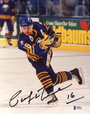 FOTO 8x10 firmada autografiada por PAT LAFONTAINE BUFFALO SABLES LEYENDA BECKETT BAS Foto 1 de 2