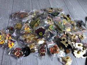 4.8 Pound Mixed Lot of Miscellaneous Softball Pins- Some Duplicates - Picture 1 of 7