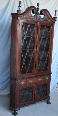 Vitrina antigua de esquina de caoba americana para curiosidades o China Foto 1 de 4