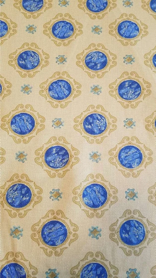 Ferrara Albert Vázquez tela por yarda stock 7 Foto 1 de 1