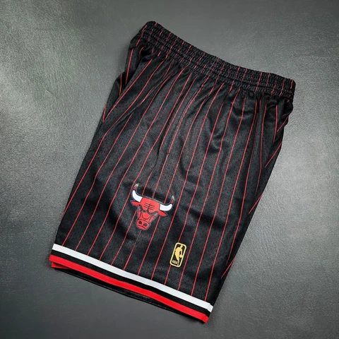 100% Authentic 96 97 Chicago Bulls Mitchell Ness Swingman Shorts L 44 - jordan Cover